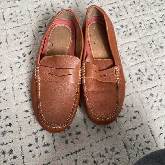 Florsheim Oval Penny Loafer - Picture 1 of 3